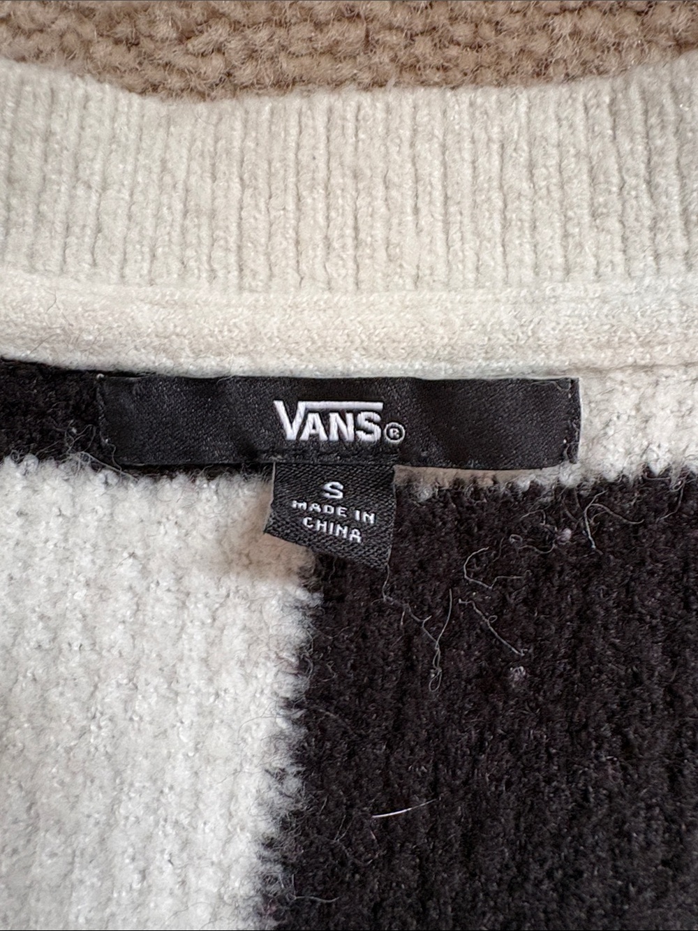 Vans Cardigan - Picture 4 of 9